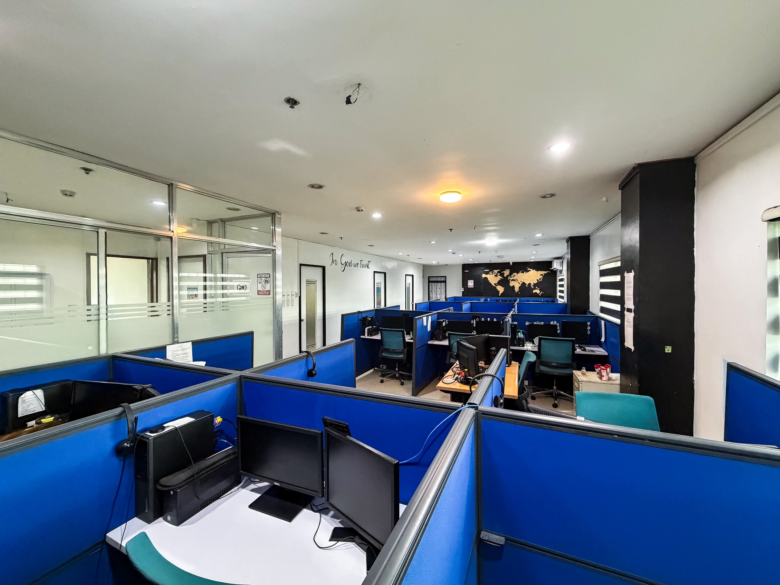 Wenovate operational BPO floor with computers and workstations