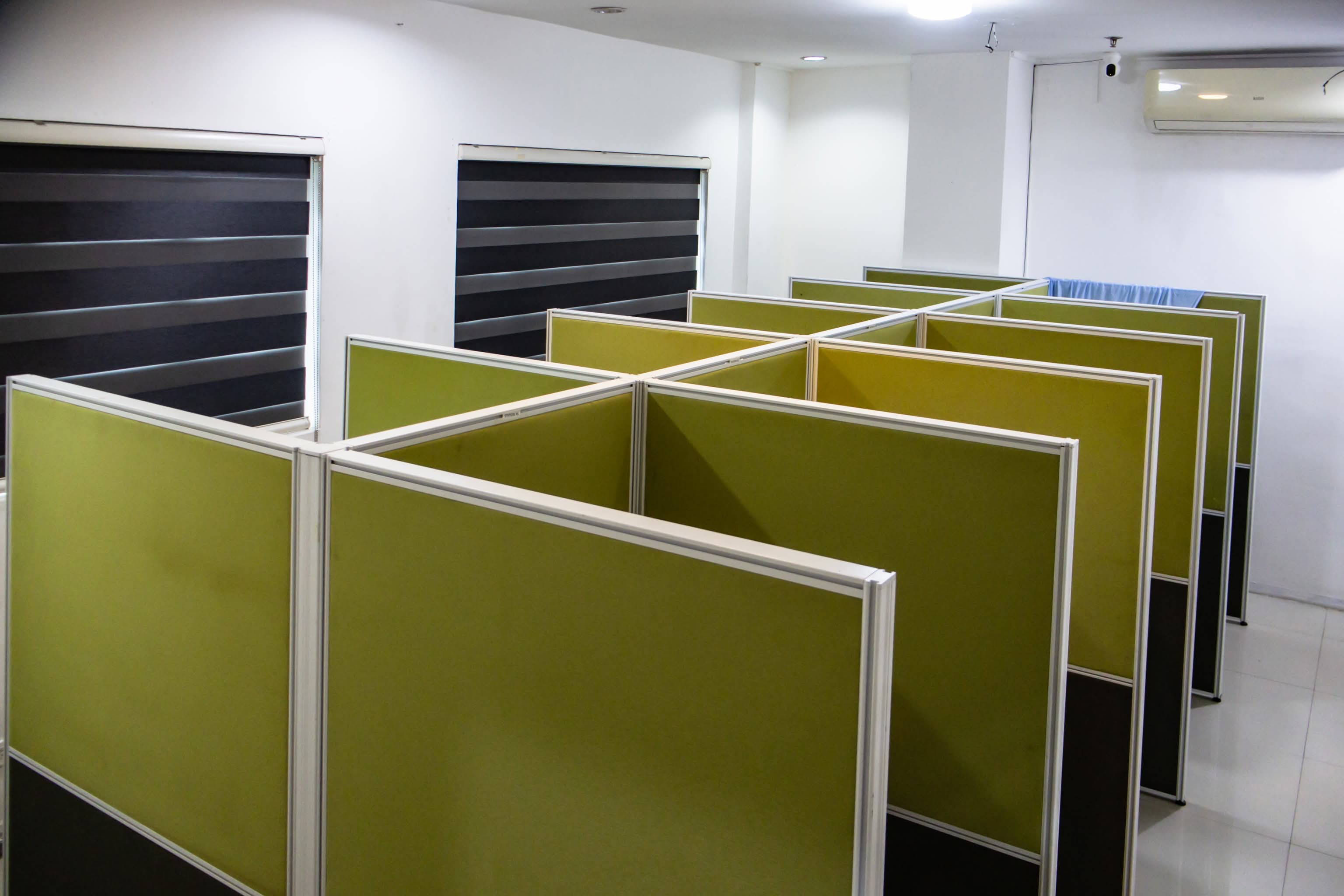 Wenovate private workstation cubicles